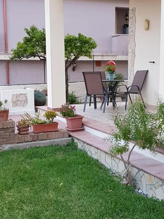 Confetti di Mandorla beach house