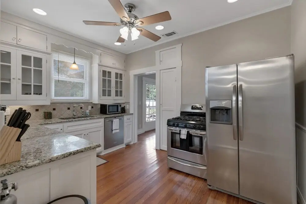 Stunning New Home With Hot Tub Just 1 Mile From Main St!