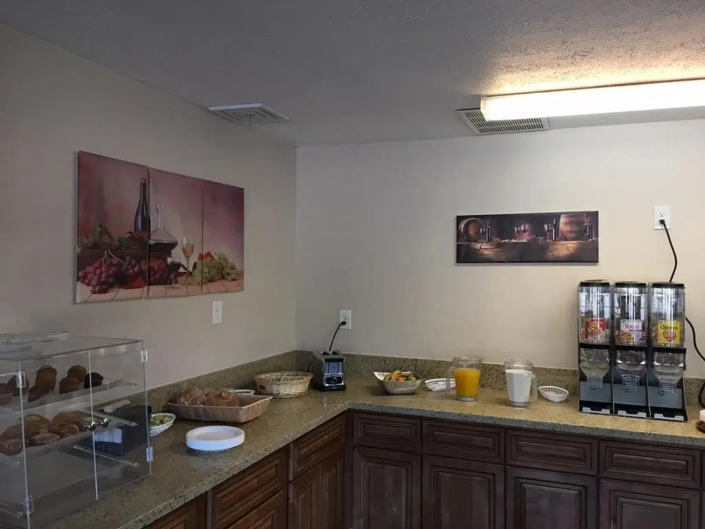 Vino Inn & Suites