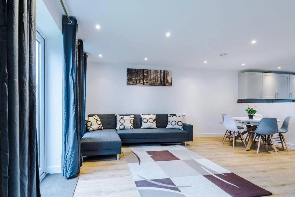 Immaculate 3-bed House in Salford
