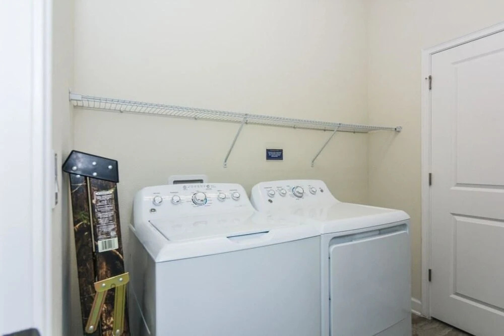 1646 Champions Gate CG1646 - 5 Br Home
