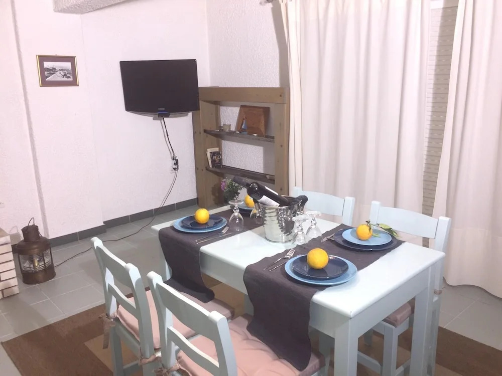 Apartment With one Bedroom in , With Wonderful sea View, Enclosed Garden and Wifi - 10 m From the Beach