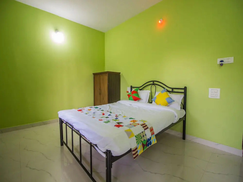 OYO 12852 Home Peaceful 2BHK Ashwem