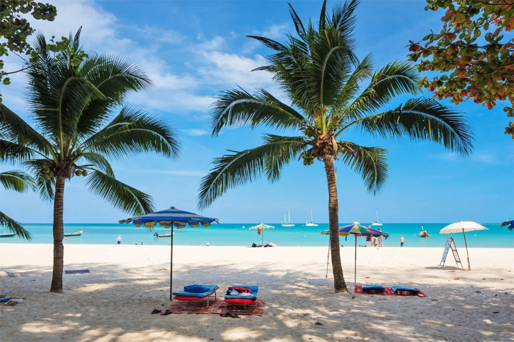 S4 Nai Yang Beach