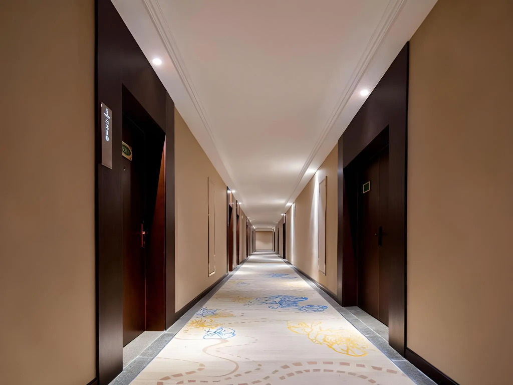Vienna International Hotel of  Yingbin Road Altay Airport