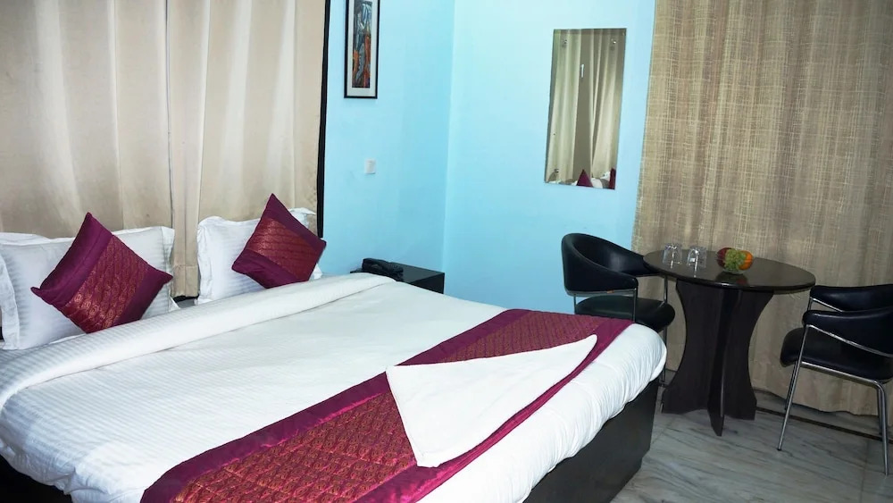 Maxfort Service Apartment