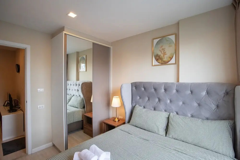 Near BK University Quiet Condo in Rama4 bkb137