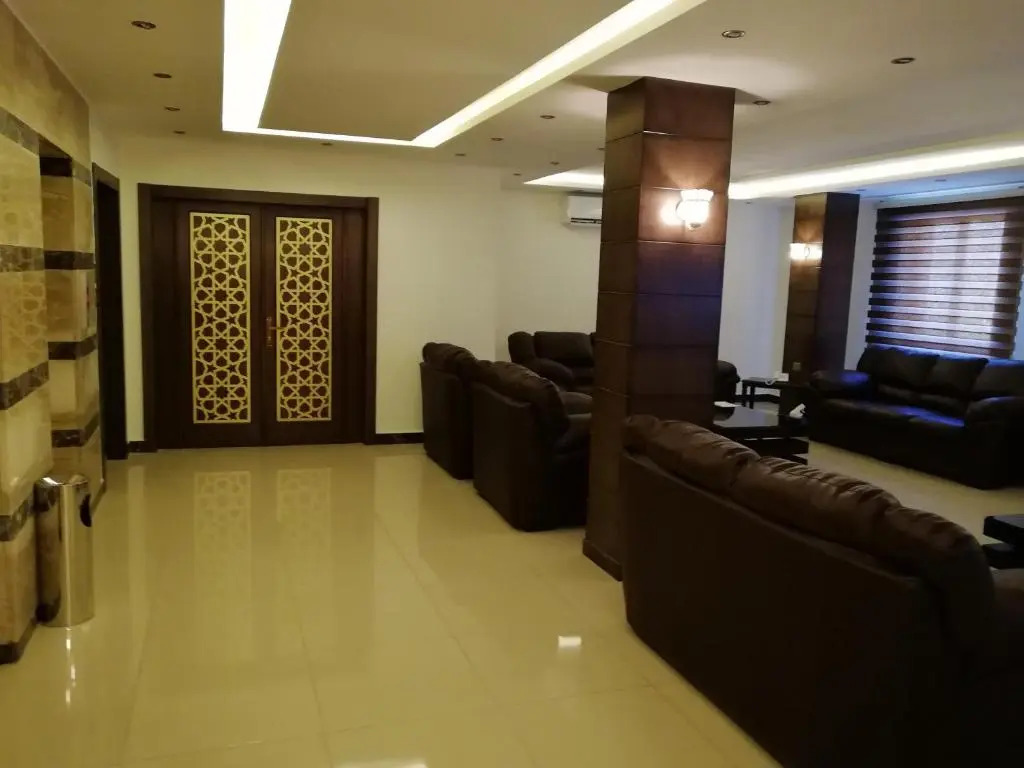 Seven Days Hotel