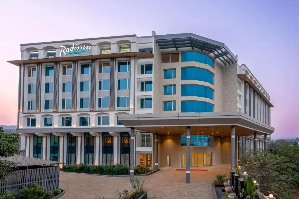 Radisson Resort & Spa Khopoli