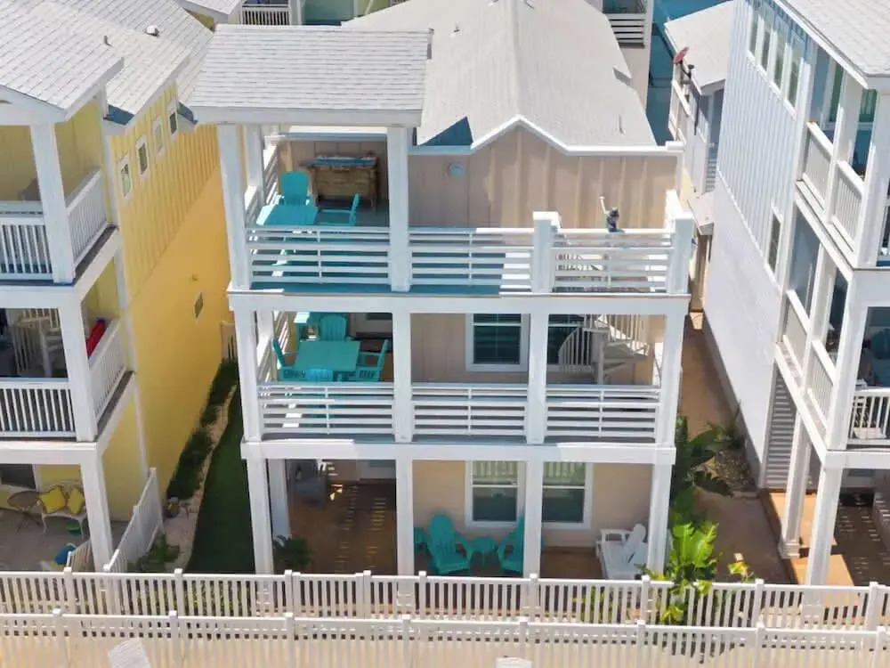Dauphin Beach House 3 Bedroom & Pool