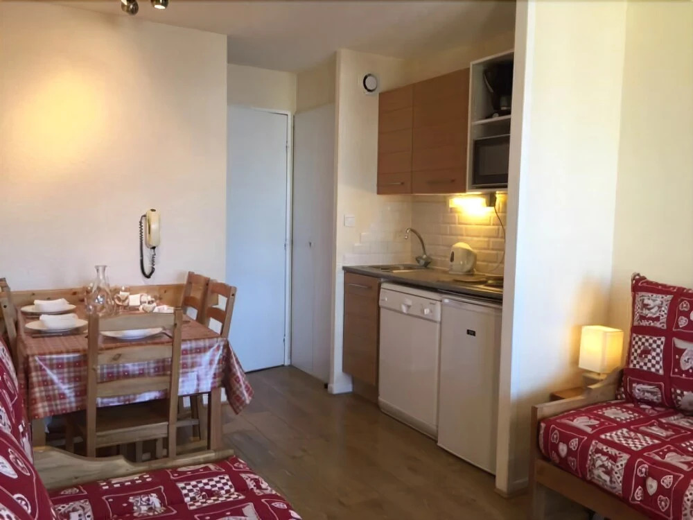 Belle Plagne 2 Room Apartment on the Slopes for 5 People of 28 mÂ² And101