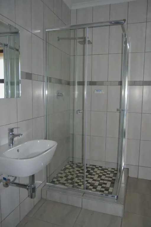 Emangunini Guest house