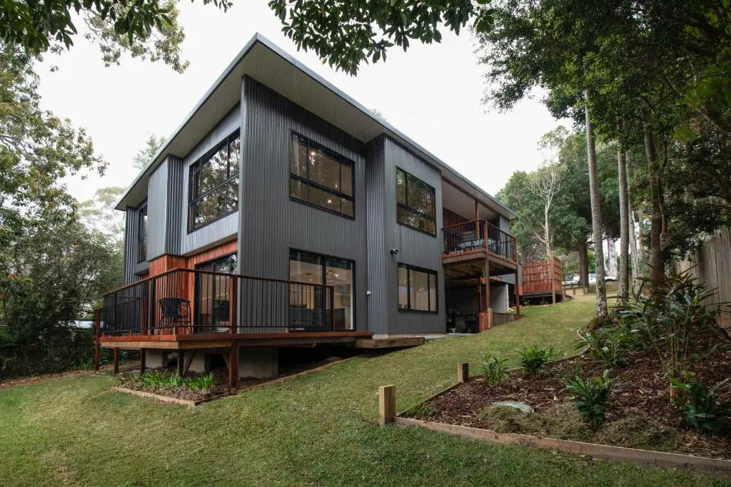 Springbrook25 Pet friendly House