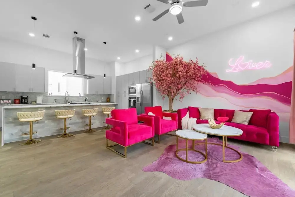 Downtown Houston 3BR Bachelorette Escape