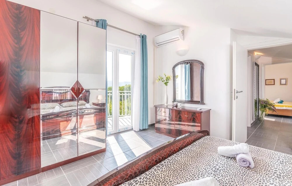 Nice Home In Linardici