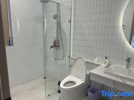 4 bedroom pool villa in Chiang Mai city close to airport