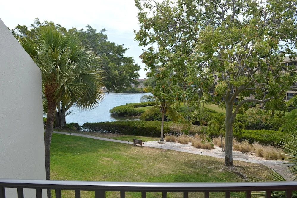 Cove II 234F 2 Bedroom Condo By Midnight Cove II