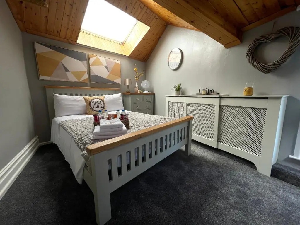Westend Holiday Room 1 Brecon - Shared Bathroom