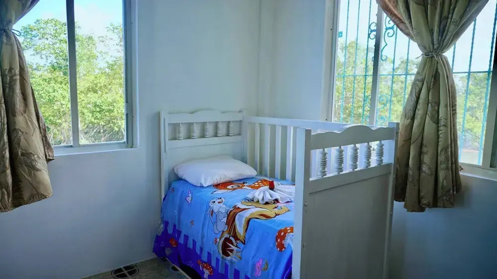 See Belize Waterside Sea View 2-bedroom Apartment w Balcony, Pool & Deck 2nd FL