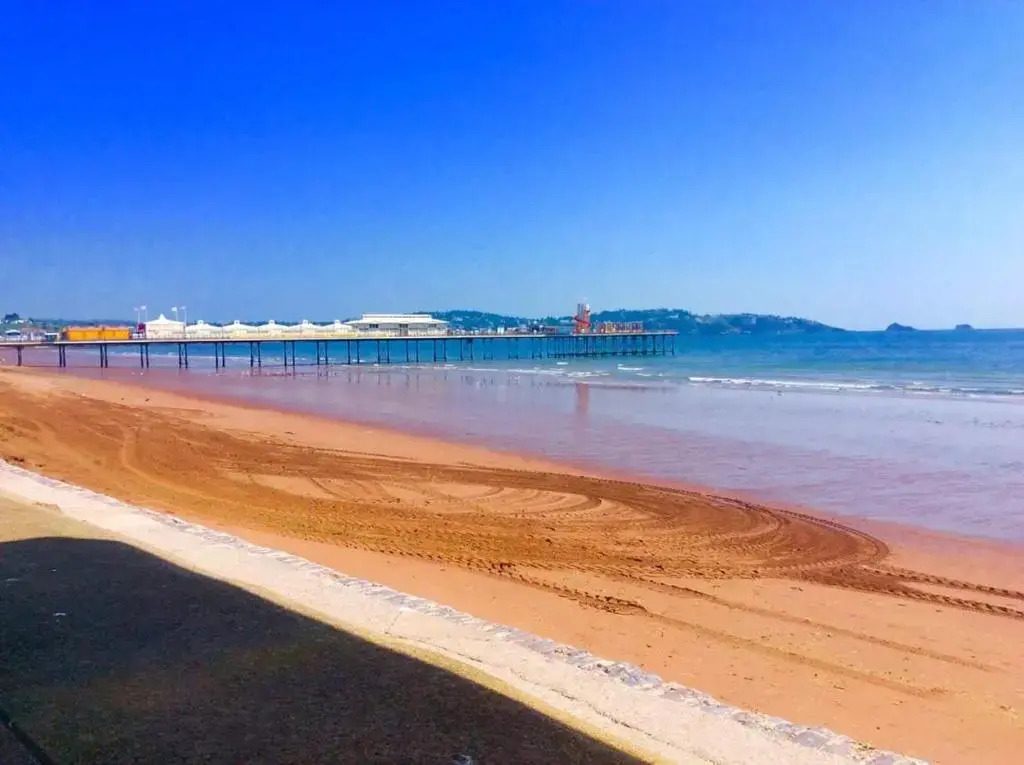 Three Beaches Holiday Apartments - close to Goodrington beach in Paignton