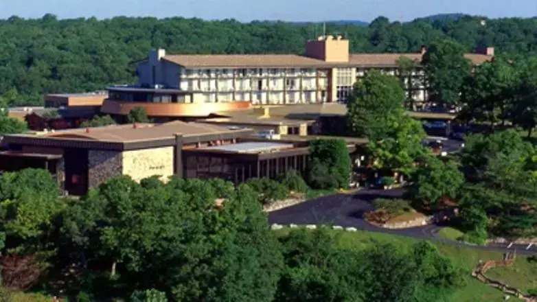 Avila Luxury Suites