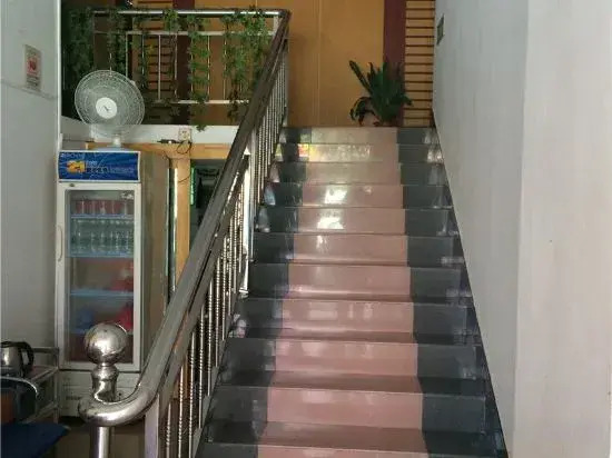 Qingyuan New Era Business Hotel