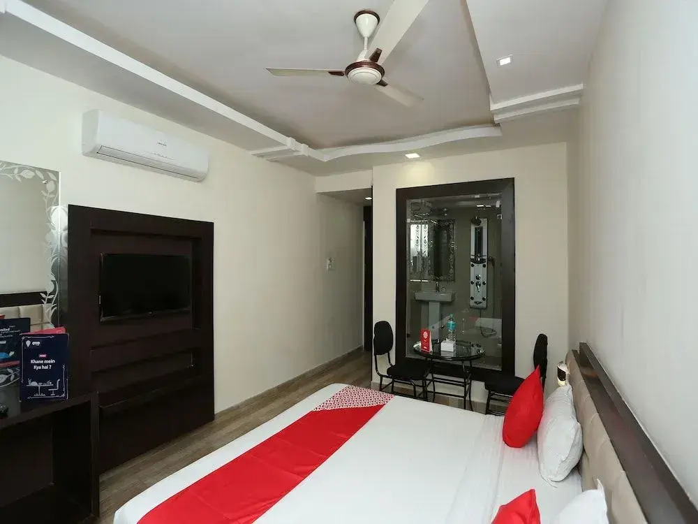 FabHotel CSFC