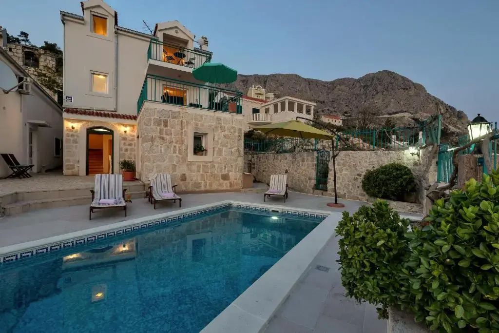 Villa Ana