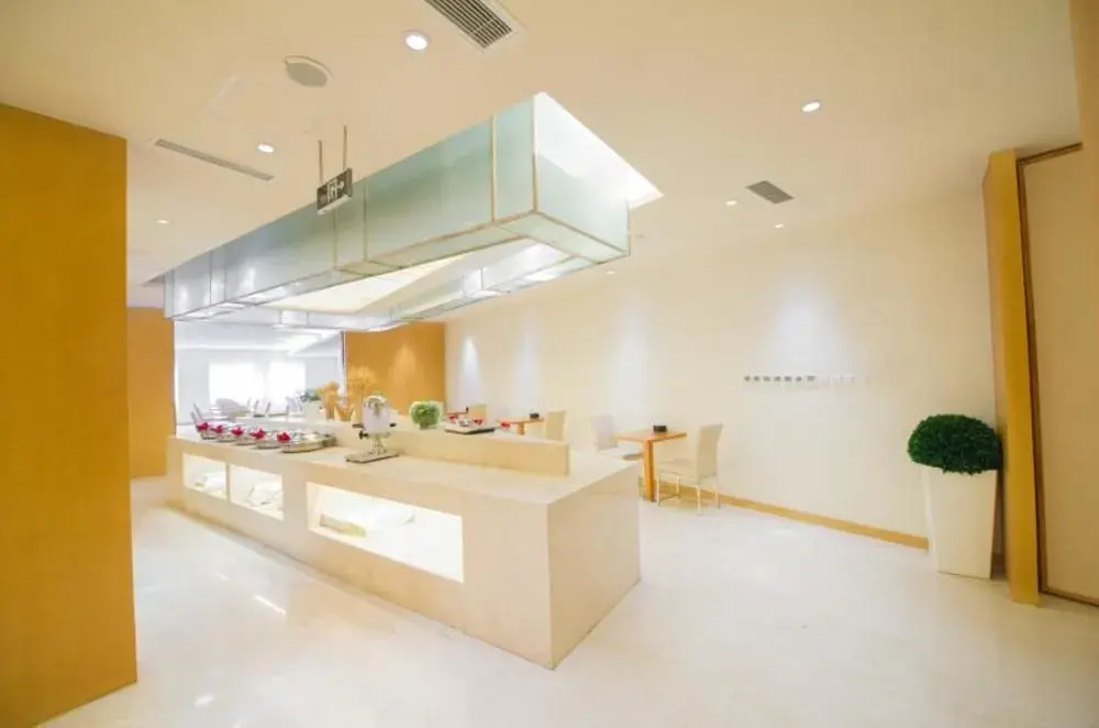 HanTing Hotel (Chongqing Liziba Niujiaotuo Subway Station)