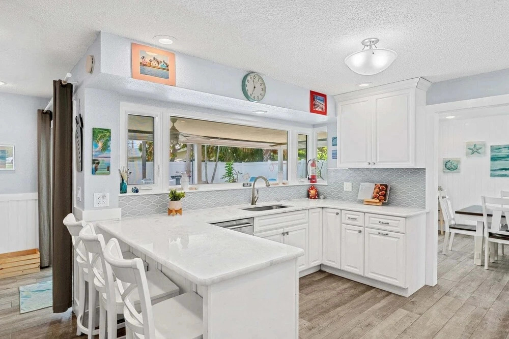 4822 Fairview Dr