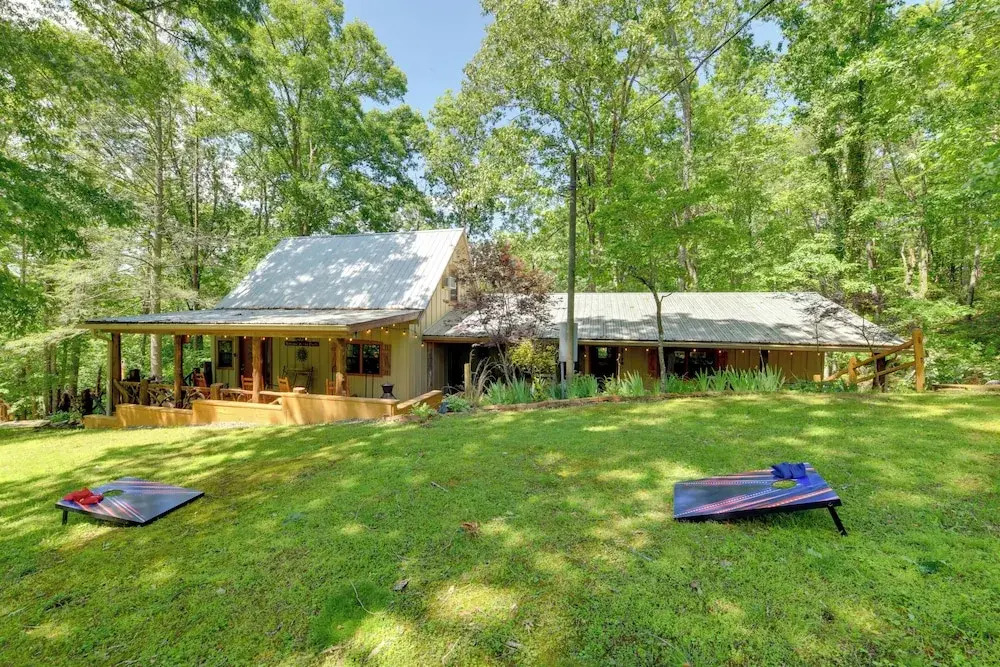 Relaxing Cosby Cabin w/ Fire Pit & Covered Porch!