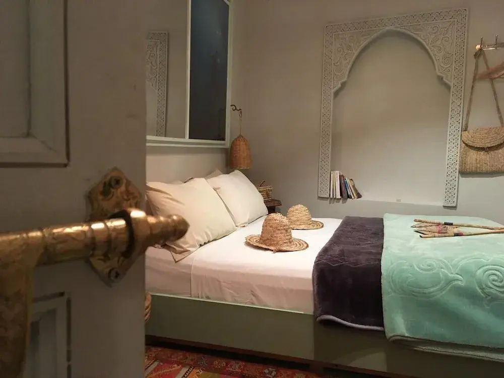 Riad Laly Tourisme Eclairé Le bijou de la medina