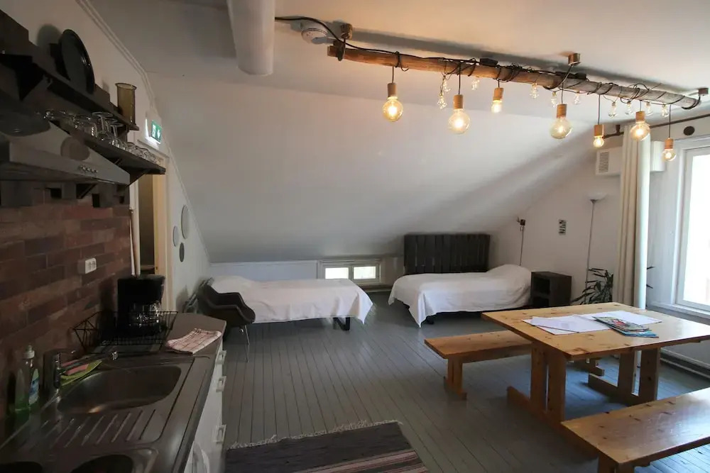 Lauri Guest House