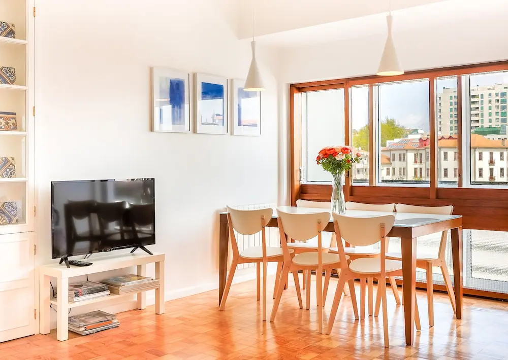 Bolha1 · Bright Apartment in a Traditional Area of Porto
