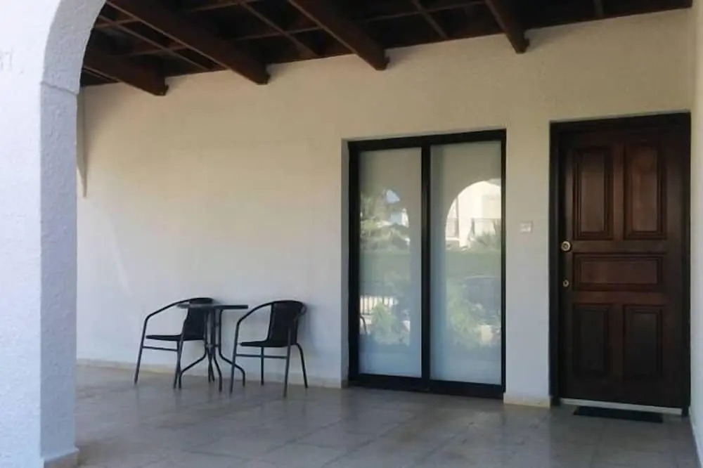 Royal Sunset Studios & Apartments