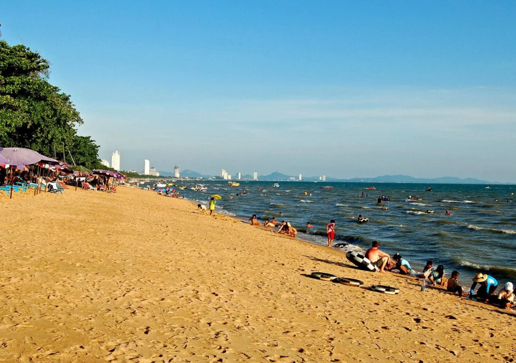 By Dee @Jomtien