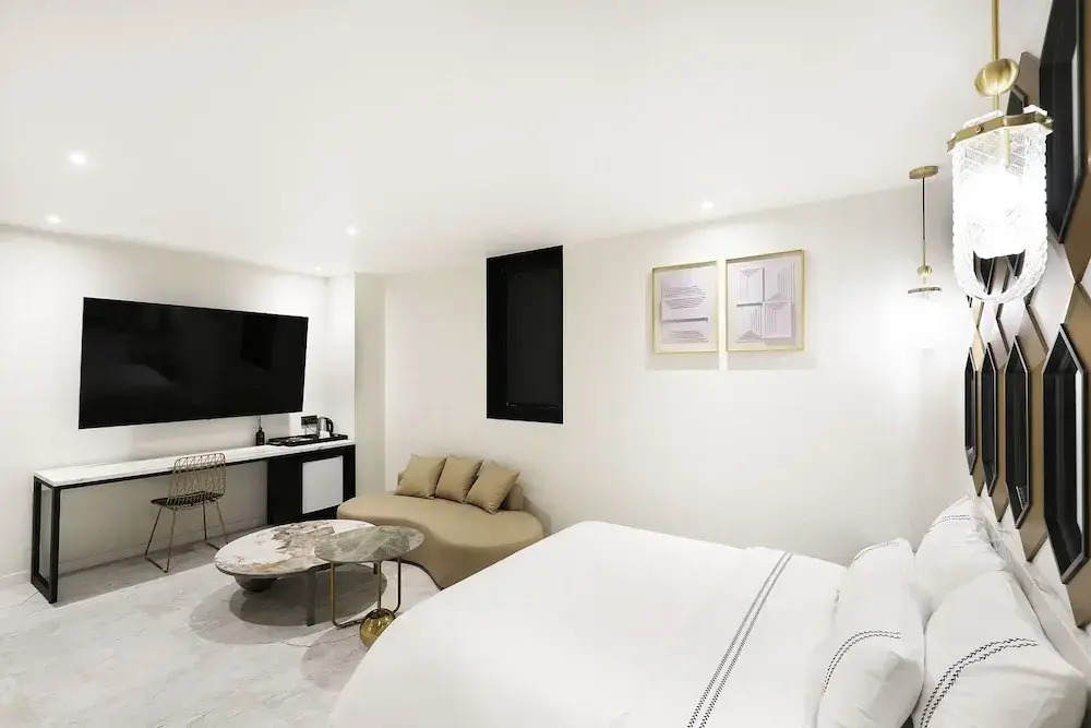 Mari Hotel