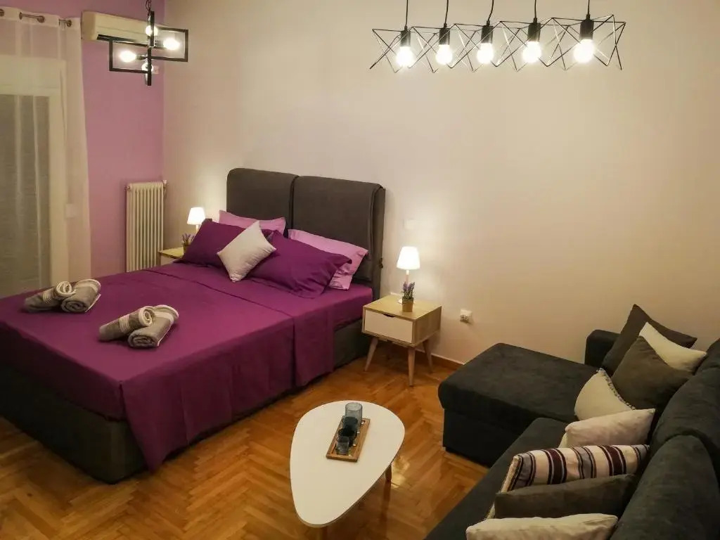 Elegant & Modern Apartment In The Heart Of Athens