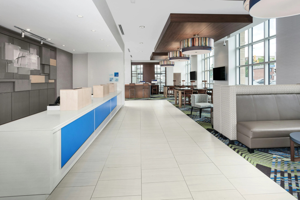 Holiday Inn Express & Suites Downtown Ottawa East by IHG