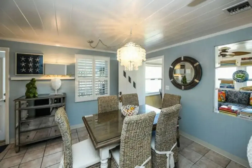 Cha Cha Cottage 301 23rd St 3 Bedroom Cottage by RedAwning