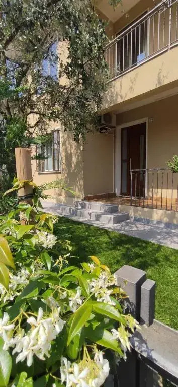 Nanda house