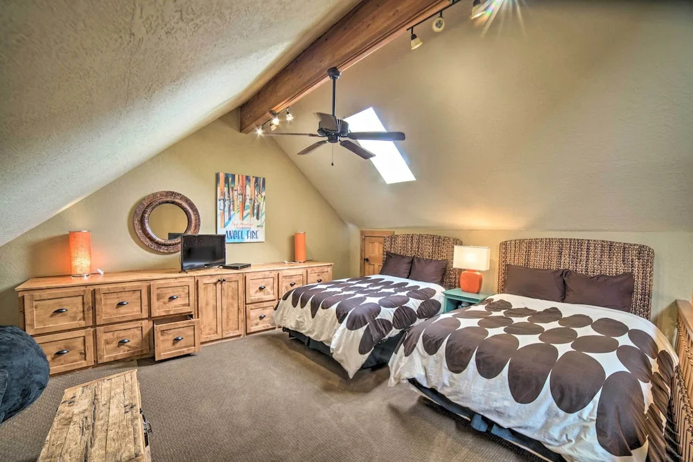 Angel Fire Condo w/ Fireplace: Half-mi to Ski Lift