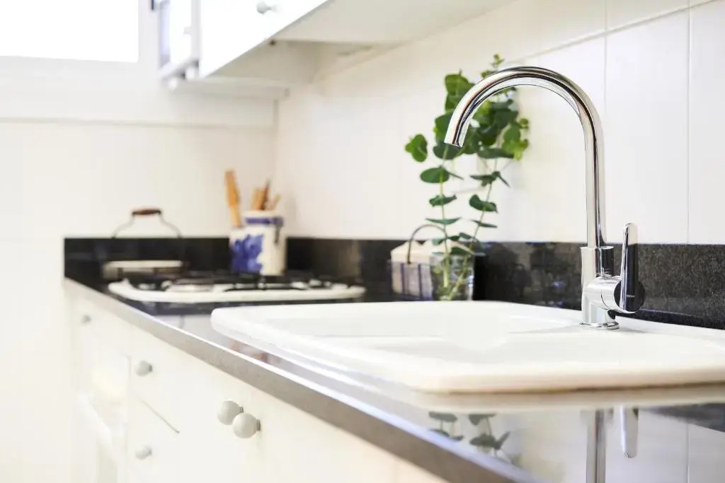 Elegant apt 4 pax 1 min from the beach with Wifi