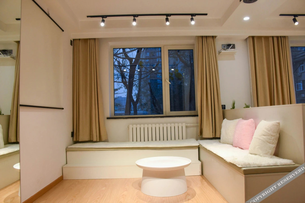 SpaceBox Hotel