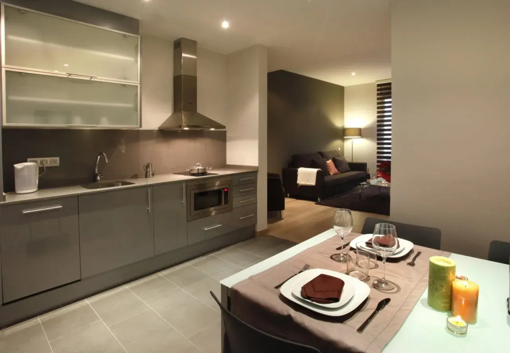 Fisa Rentals Gran Via Apartments
