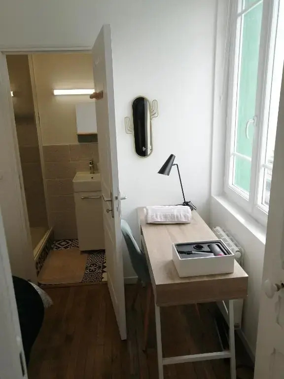 Villa des Roses - Appart T2, 31m2, 1er étage, vue jardin, "Le scandinave"