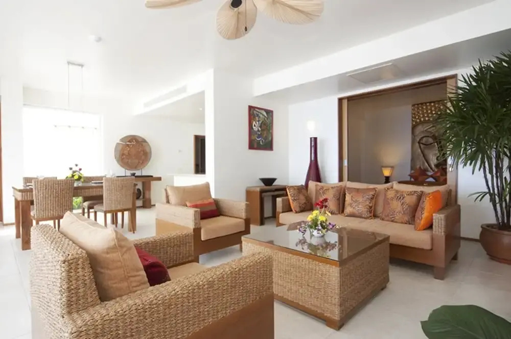 The Plantation B7 APT by PIPS