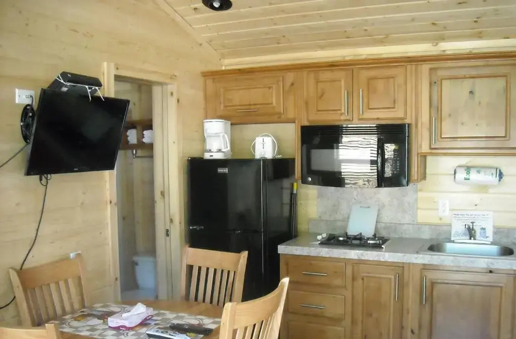 Yosemite Lakes Cottage 47