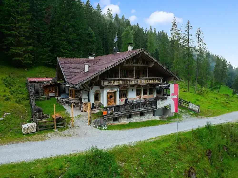 Chalet in Stubaital by Ski Slope & Sauna