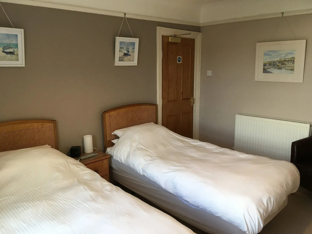 Honeycombe House